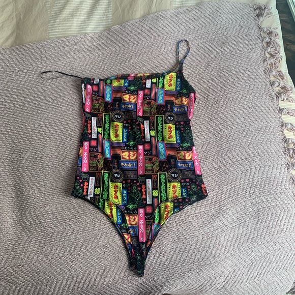 NOT FOR SALE || BERSHKA Harajuku Print Asymmetric Bodysuit - Picture 5 of 5